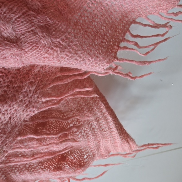 Pink Poncho - Picture 4 of 4